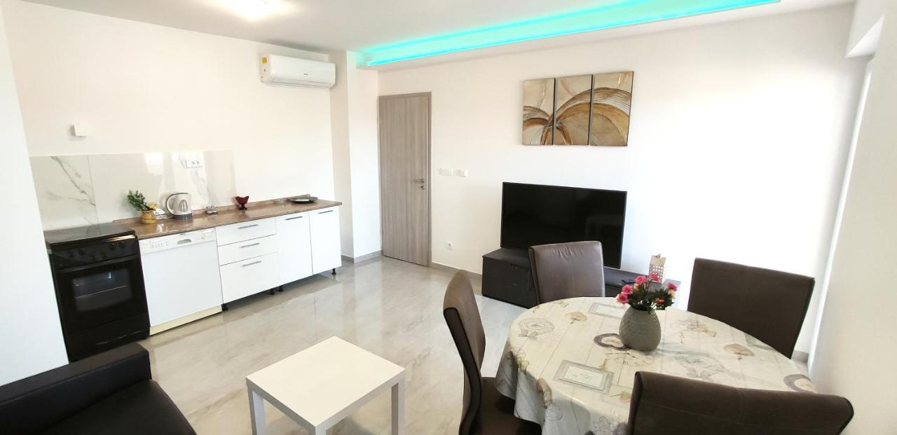 מאקרסקה Apartment Dolores מראה חיצוני תמונה